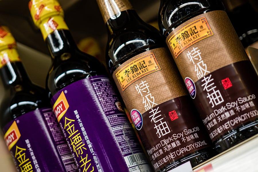 phân biệt Hắc Xì Dầu (Dark Soy Sauce) và Nước Tương (Light Soy Sauce)